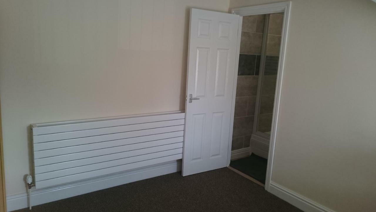 Mount Pleasant Hotell Aberdare Exteriör bild