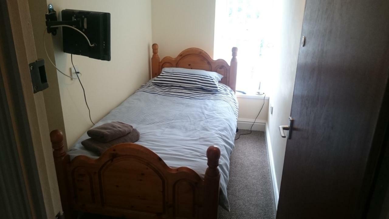 Mount Pleasant Hotell Aberdare Exteriör bild
